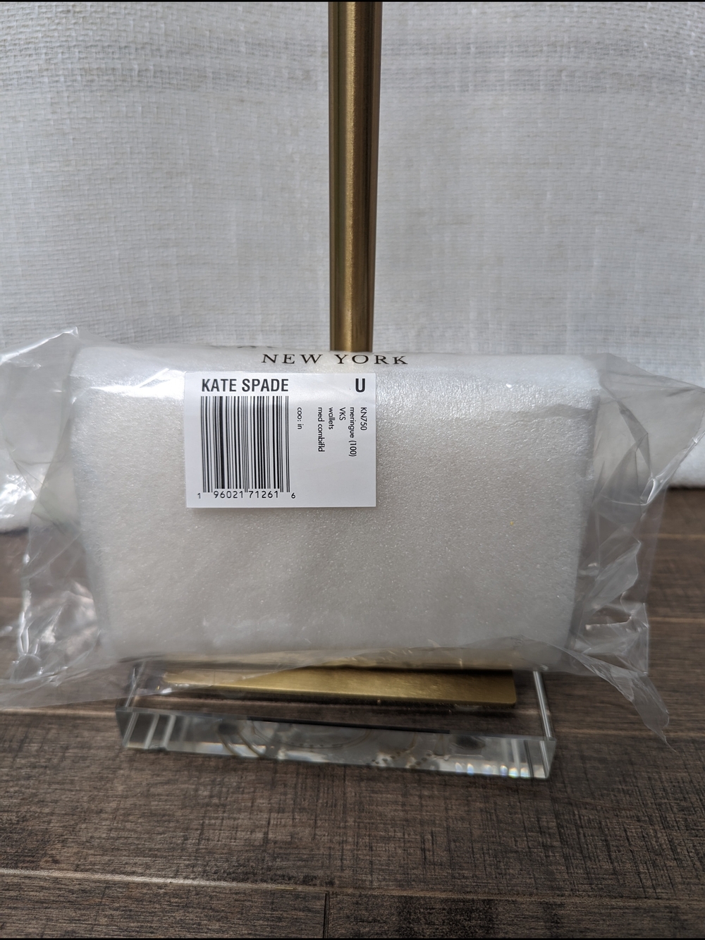 NWT- kate spade Medium Bi-fold Wallet - Picture 9 of 9